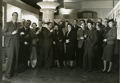 Natasha Kroll and other Reimann School staff, c. 1938, University of Brighton Design Archives