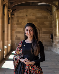 Head and shoulders of Amna Nasir